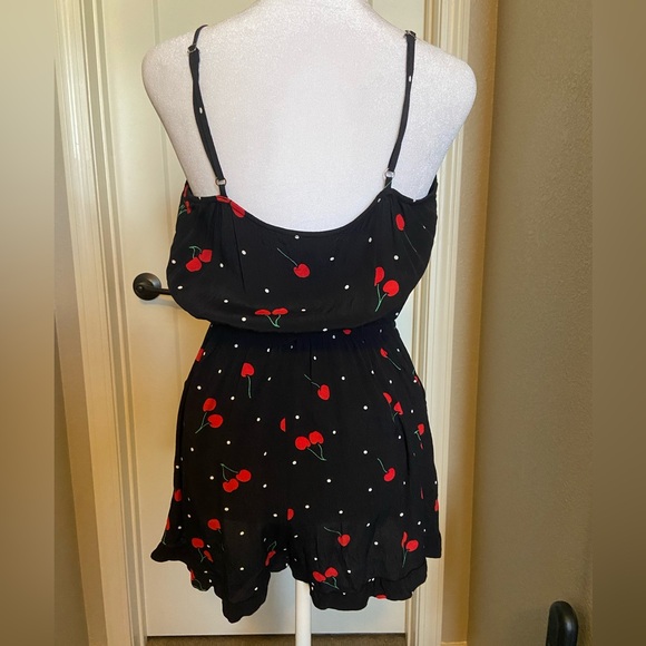 Express Romper - Picture 4 of 4